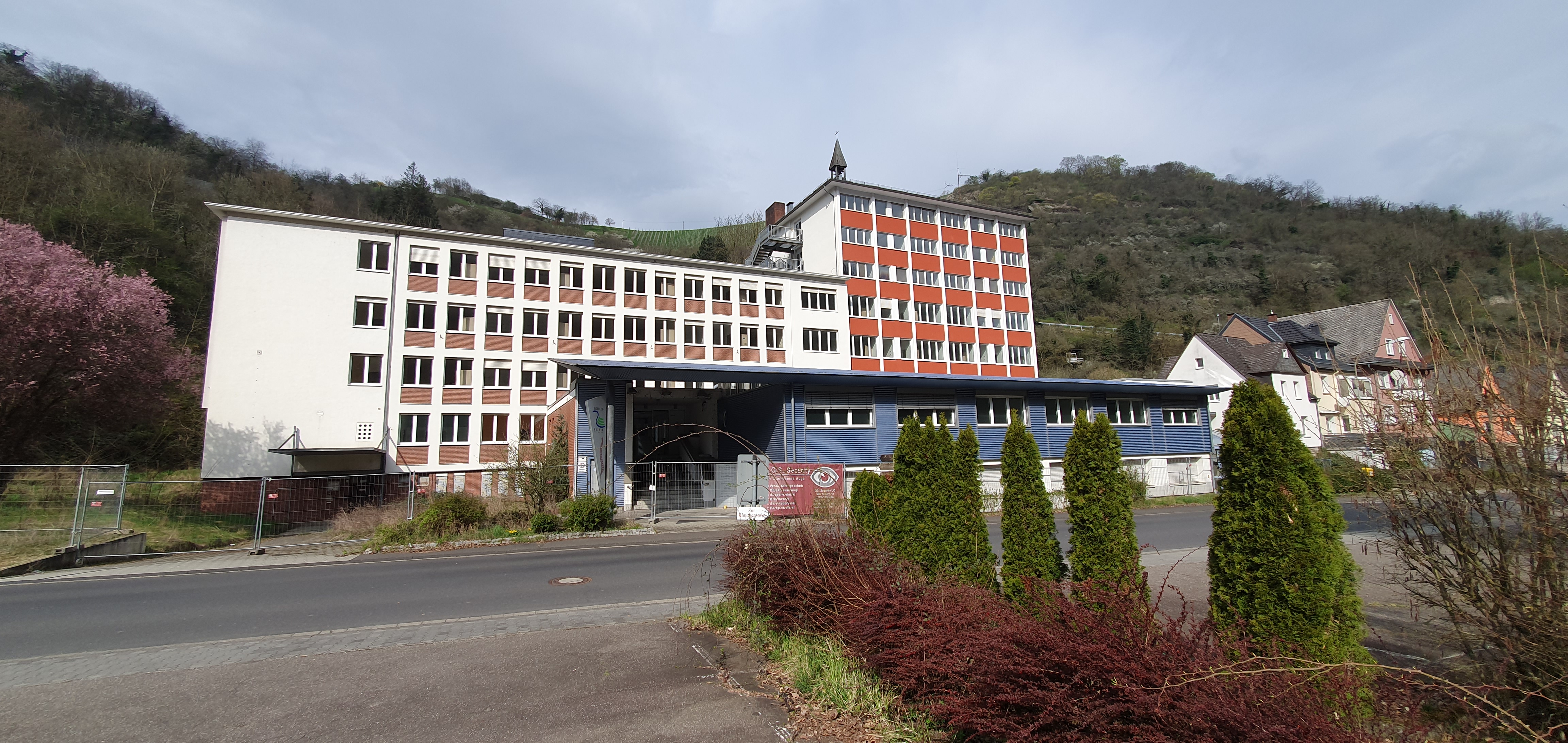 Krankenhausgebäude 2024